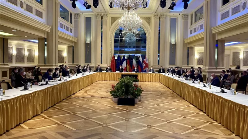 «خناقة دبلوماسية بين روسيا وبريطانيا في فيينا».. والسبب تمكين المرأة