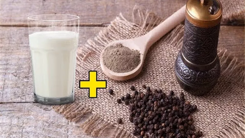 فلفل أسود بالحليب.. فوائد مذهلة للحوامل 