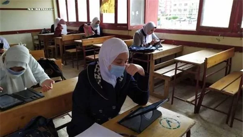غدًا.. طلاب أولى وثانية ثانوي يختتمون امتحانات شهر أبريل 