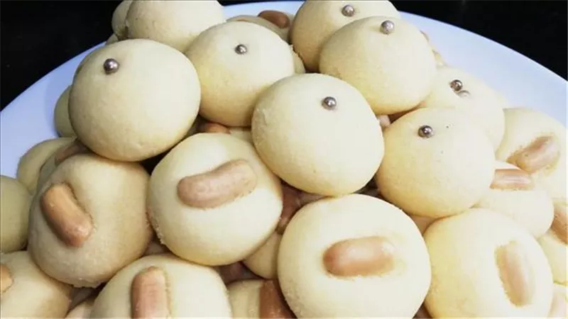 قبل العيد.. طريقة عمل الغُريبة الناعمة بالكوب