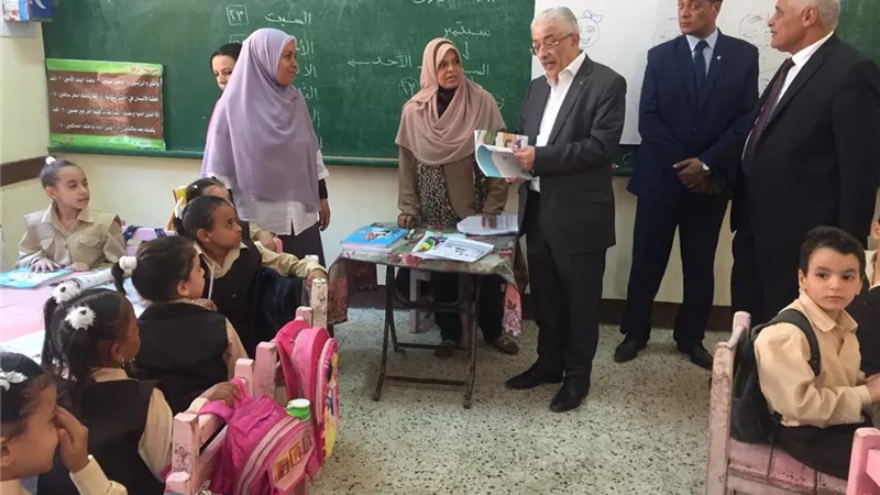 برلماني يُطالب بتثبيت الـ 36 ألف معلم لسد العجز استعدادًا للعام الدراسي الجديد