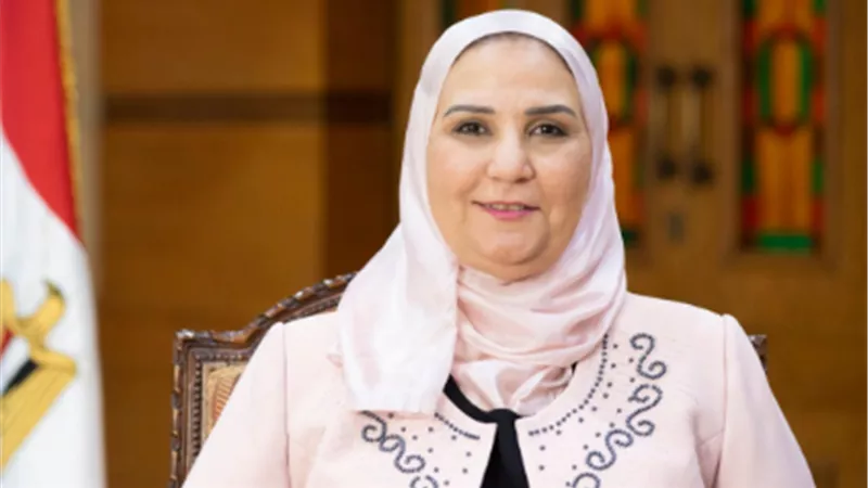مكافحة الإدمان: المخدرات رحلتها صغيرة متسافرهاش| فيديو