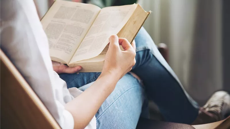 للطالبات.. تعرفي على الحيل الخمس للتفوق الدراسي