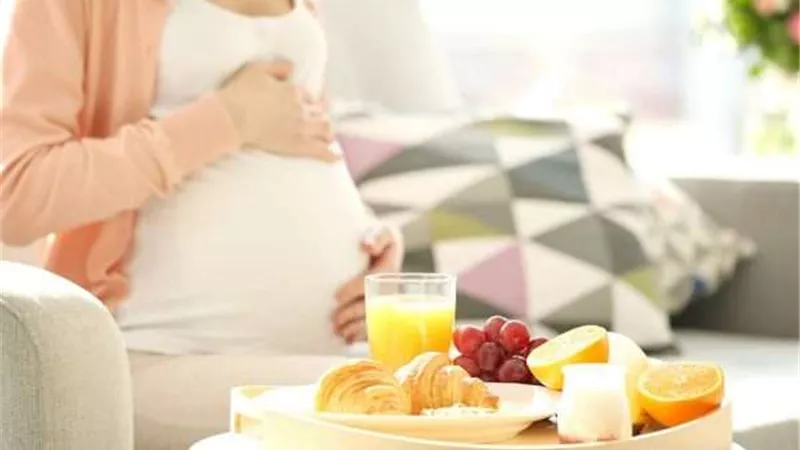 فيتامين يمنع تشوه الجنين.. تعرفي على الأطعمة التي يوجد فيها