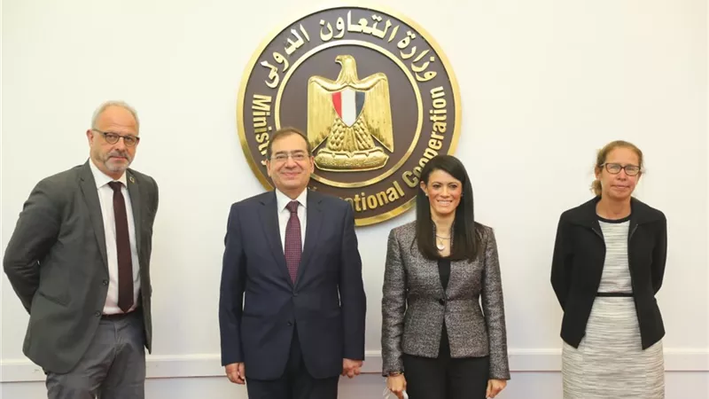 مصر مركز إقليمي للطاقة.. البترول والتعاون الدولي تطلقان منصة التنسيق مع شركاء التنمية