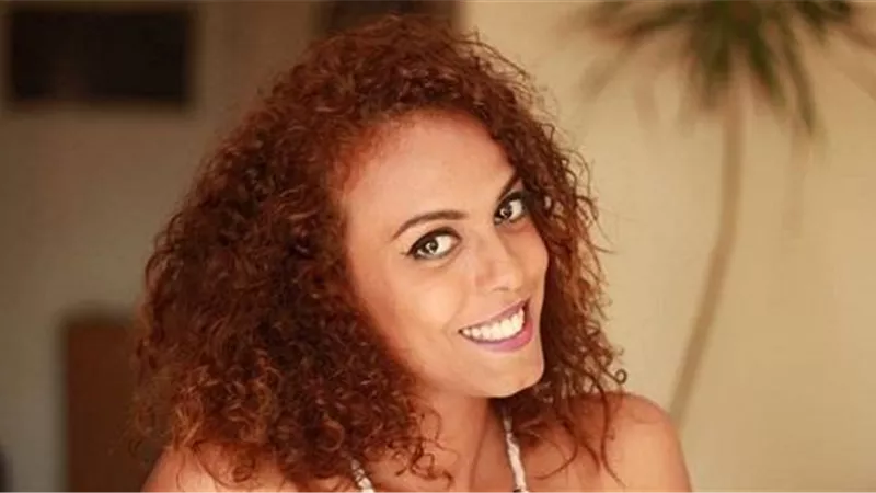 هاشتاج يُشعل السوشيال «هي حلوة بنت سمراء».. لماذا ينجذب الرجال للسمراوات؟