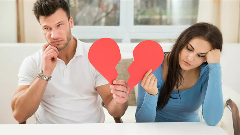نهاية سعيدة للرحلة إجبارية.. مراحل تطور الطلاق العاطفي بين الأزواج