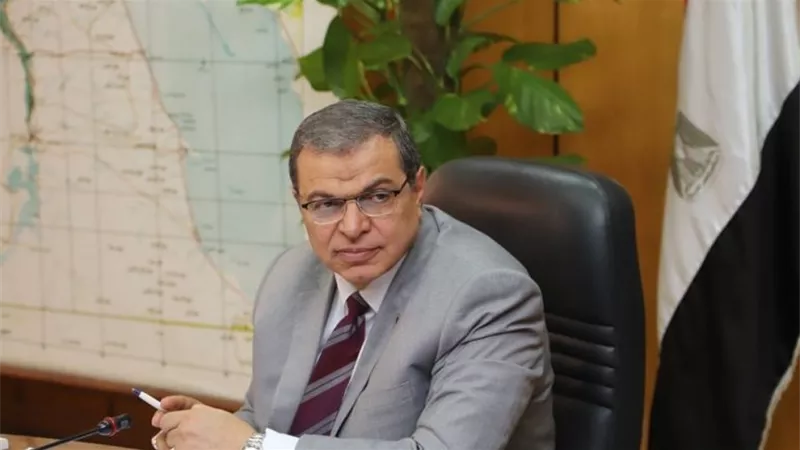 القوى العاملة ترفع القيود المفروضة على عمل المرأة ليلا 