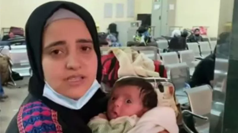 فلسطينيات من معبر رفح: شكرًا لمصر وللرئيس السيسي (فيديو) 