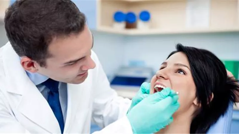 تعرفي على طرق انتقال عدوى أمراض اللثة 