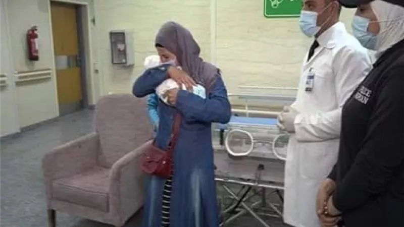 بعد إعادته لأحضانها ..ننشر نص أقوال والدة الطفل المخطوف بمستشفى أبو الريش 