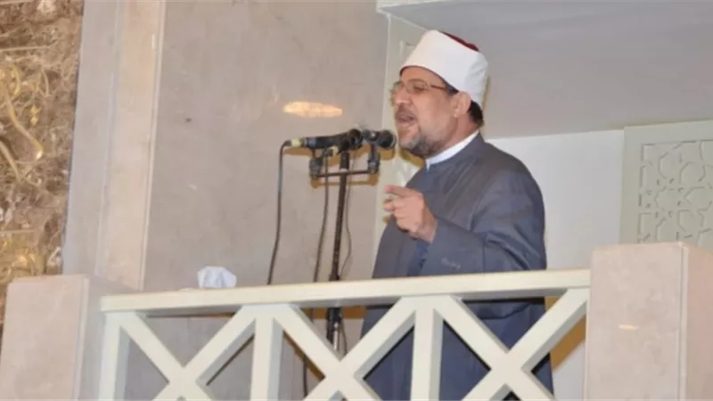  تُؤذى جيرانَها بِلِسانِها.. وزير الأوقاف: امرأة صوَّامة قوَّامة دخلت النار  