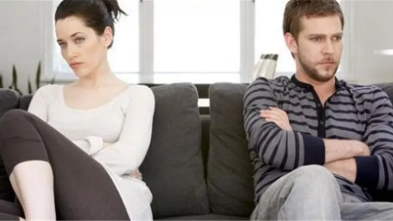 تعانين من الملل الزوجي.. أعيدي البهجة بهذه الطرق