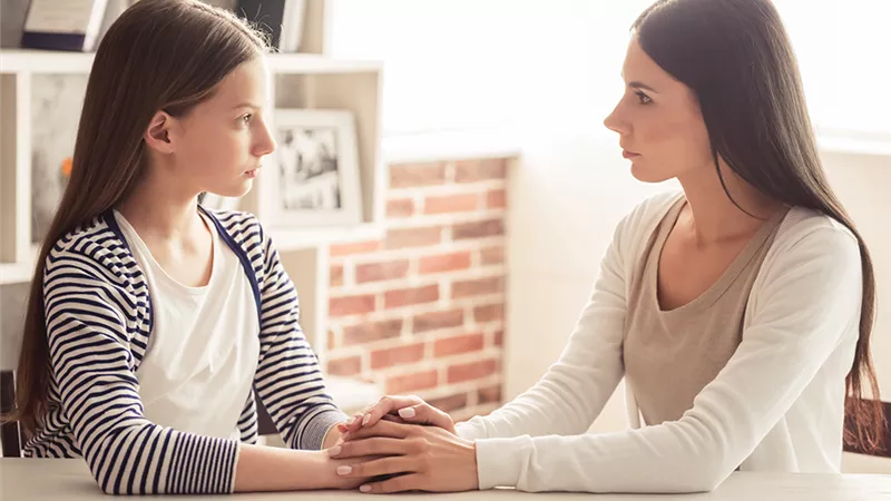 مشاكل البنات في سن المراهقة والحلول المناسبة لها