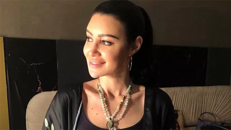 أروى جودة توجه رسالة للبنات: ما تحاولوش تقلدوا حد.. كل بنت جواها حاجة حلوة