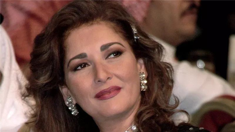هل تعود آثار الحكيم للتمثيل؟.. الفنانة تُجيب| فيديو
