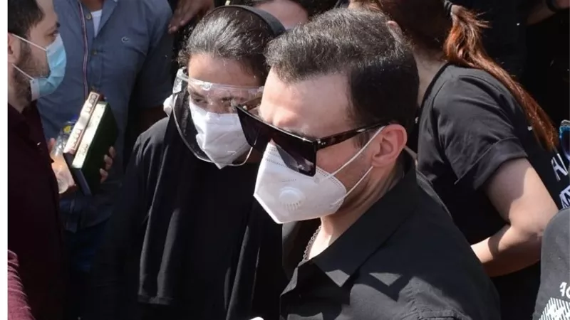 رسالة نهاد أبو القمصان للبنات ردًا على دعوة «اتجوزي اللي يقف في جنازة أبوكِ»