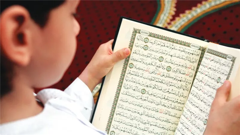 هل يصل ثواب قراءة القرآن للمُتوفَّى؟ وكيل الأوقاف الأسبق يجيب