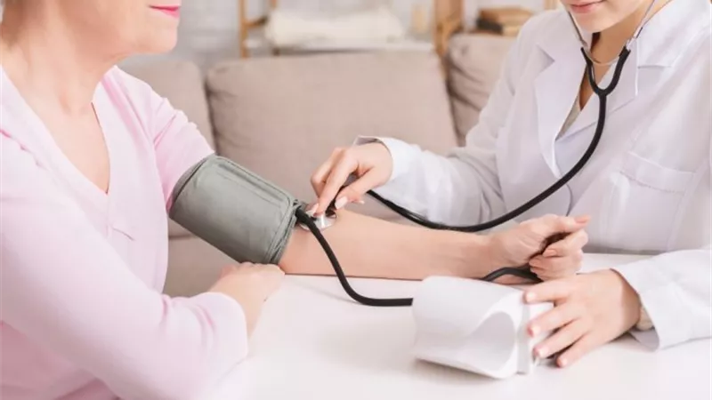  10 نصائح لتجنب أمراض السكر والضغط وتصلب الشرايين 