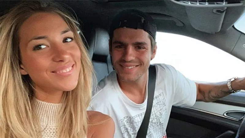 لاعب شهير يسافر مع زوجته من إسبانيا إلى اليونان بالسيارة