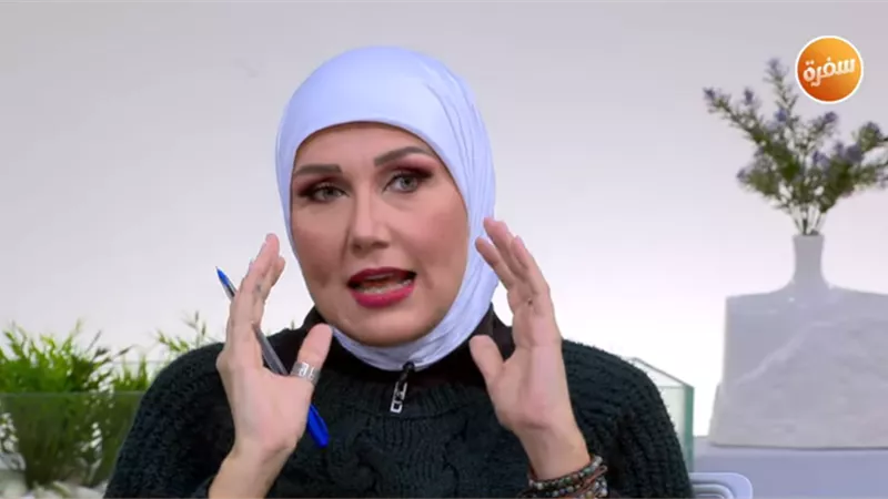 لكل أم مش واثقة في تصرفات بناتها.. اوعي تعملي معاهم كده | فيديو