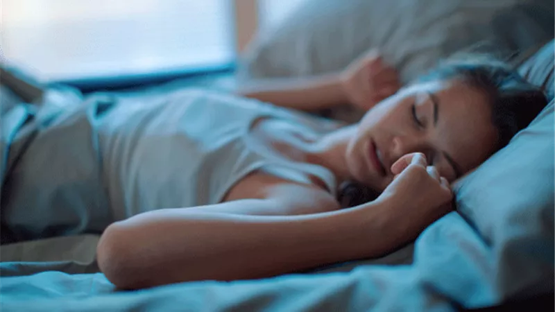 ًلو بتعاني من الأرق.. 4 خطوات للنوم سريعًا
