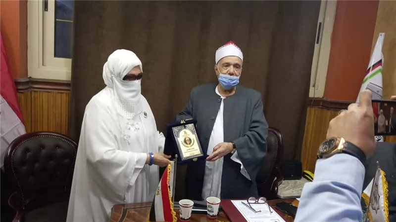 ياسمين الحصري تقدم دعمًا ماليًا لأهل القرآن المُتضررين من كورونا 