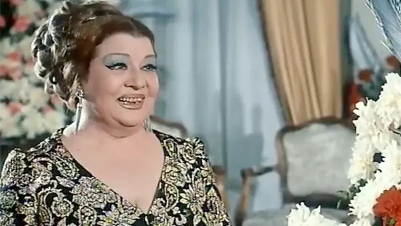 نجومية من صُنع الإغراء.. «ميمي شكيب» الزوجة الشريرة
