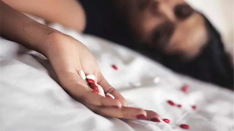 بسبب امتحان الدراسات.. طالبة بالإعدادية تحاول الانتحار في الدقهلية