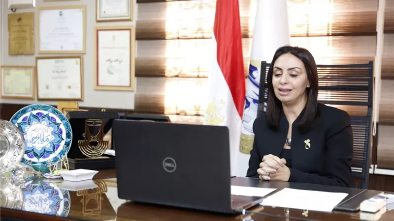 مايا مرسي: الأجيال الجديدة محظوظة بالتكنولوجيا.. و9 مجالات مفتوحة للفتيات أبرزها ريادة الأعمال