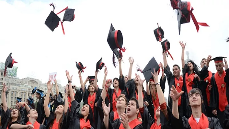 الشهادة الجامعية بداية الطريق.. تعرفي على مفاتيح الوصول إلى سوق العمل