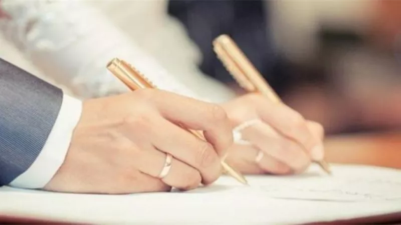  ما حكم الخلوة بين المخطوبين بعد عقد القرآن ؟..الإفتاء تجيب
