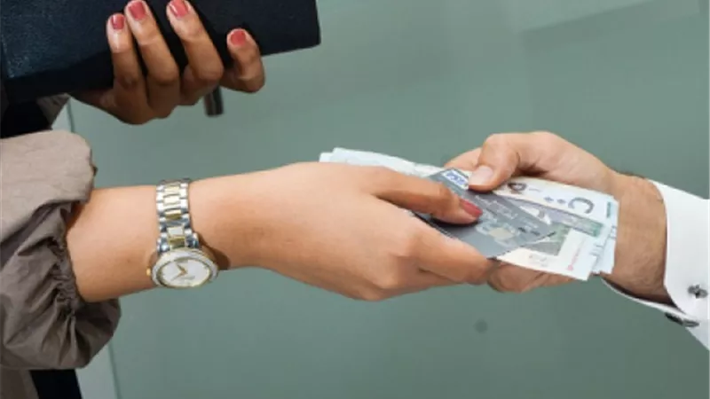 بعد إلزام مطلقة تونسية بدفع النفقة.. هل يمكن تطبيق ذلك في مصر؟ 