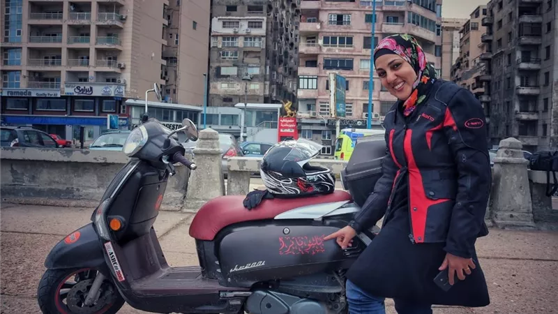 نادية أول دليفري سكوتر في مصر: