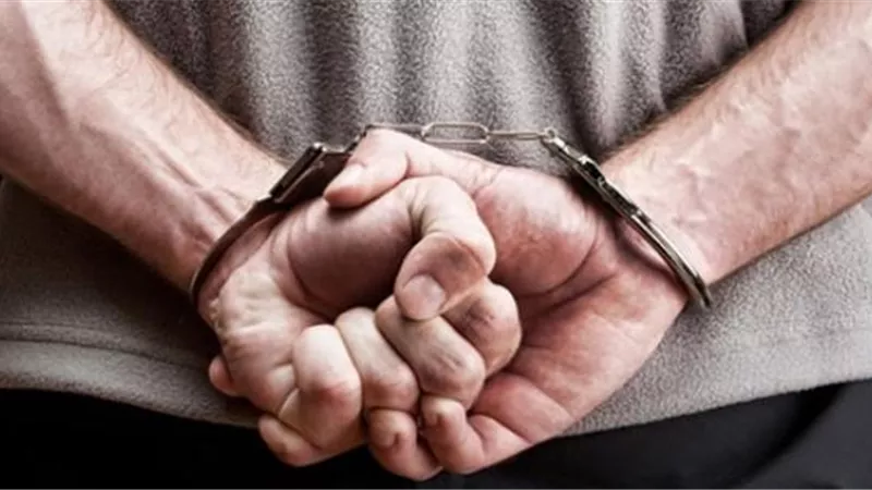 قتل زوج أمه بالسكين دفاعًا عنها.. والنيابة تحيله للجنايات