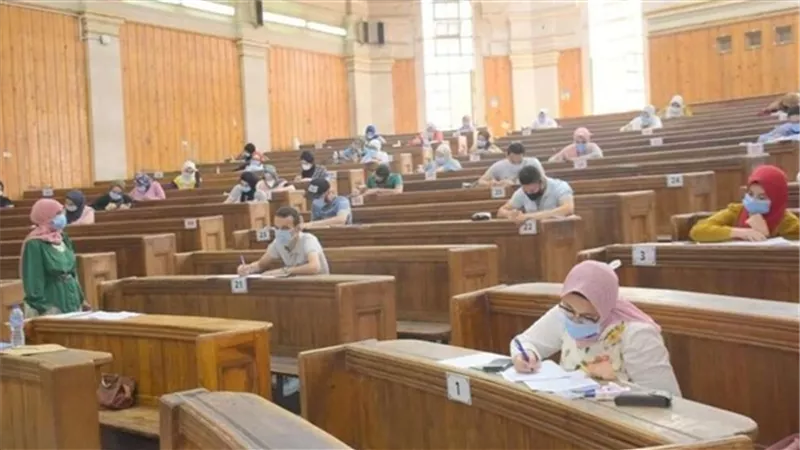 حقيقة حرمان طلاب الجامعات الحكومية من أداء الامتحانات النهائية في هذه الحالة