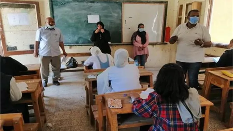  شكاوى من صعوبة الانجليزي بإعدادية المنوفية..ووكيل وزارة : سنعيد توزيع الدرجات إذا لزم الأمر