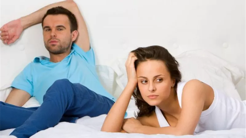 «جوزي بيبعد عني وحاسه بملل».. 7 حلول مضمونة لحياة زوجية سعيدة