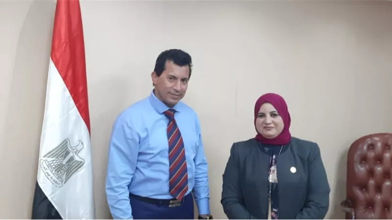 استجابة لطلب نائبة.. وزير الشباب يعتمد 50 ألف جنيه لدعم نادي النوبة بالسويس