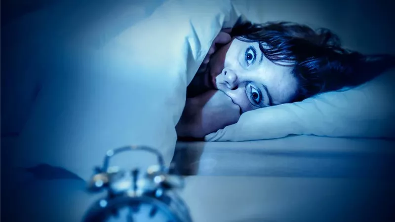 متصلة: «بنتي بتحس بحاجات خفية في أوضتها».. وتوصيات بـ«آية الكرسي»| فيديو