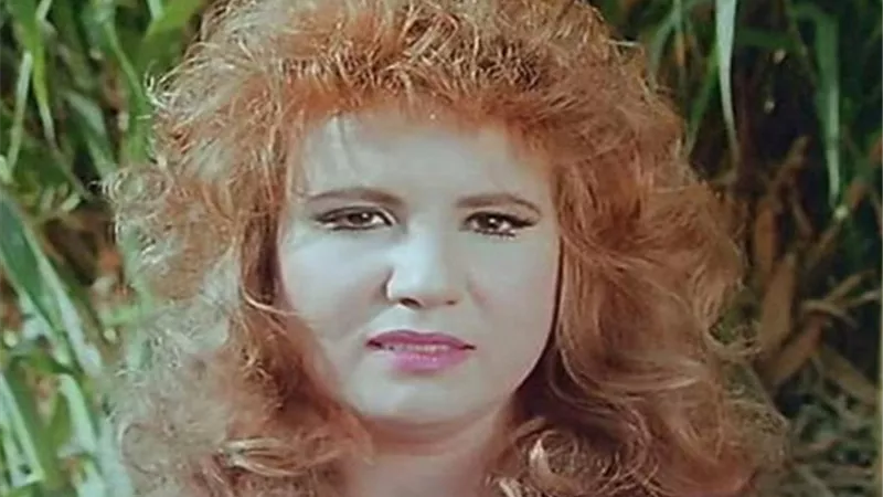 منها زواجها من القذافي.. الفنانة 