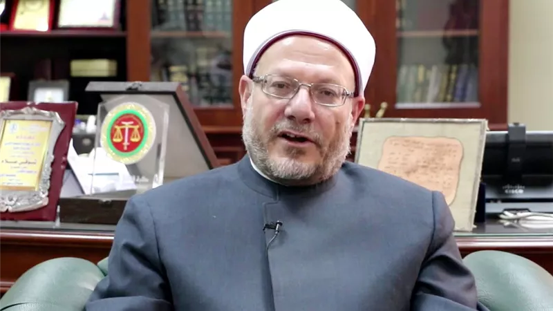 مفتي الجمهورية يوضح موقف الإسلام من زيارة الأضرحة وبناء الكنائس
