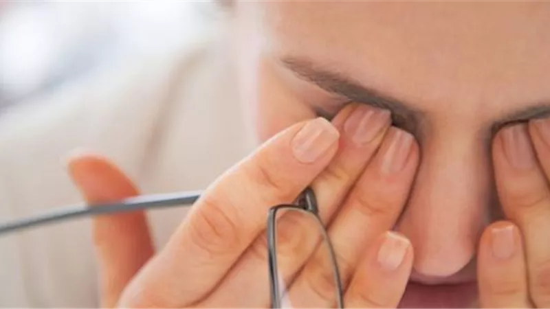 7 علامات تحذيرية من عينيك بخصوص صحتك
