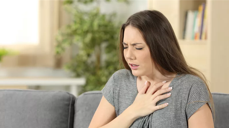 هل يمكن علاج حساسية الصدر بشكل نهائي؟.. استشاري يُجيب| فيديو