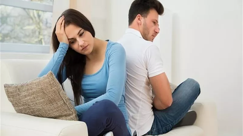 أرفض من يتقدمون لخطبتي لعدم ارتياحي لهم.. وأهلي يضغطون عليّ.. ماذا أفعل؟.. أستاذ فقه يُجيب