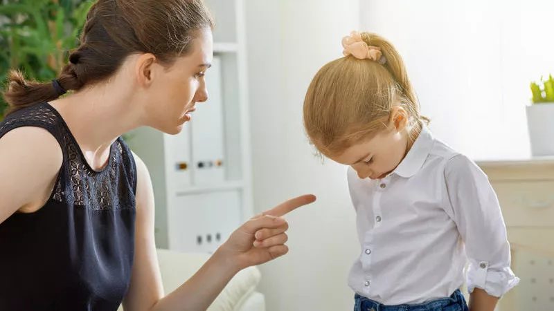 ابني شقي وعنيد أعمل ايه؟ 3 حيل مجربة وسهلة