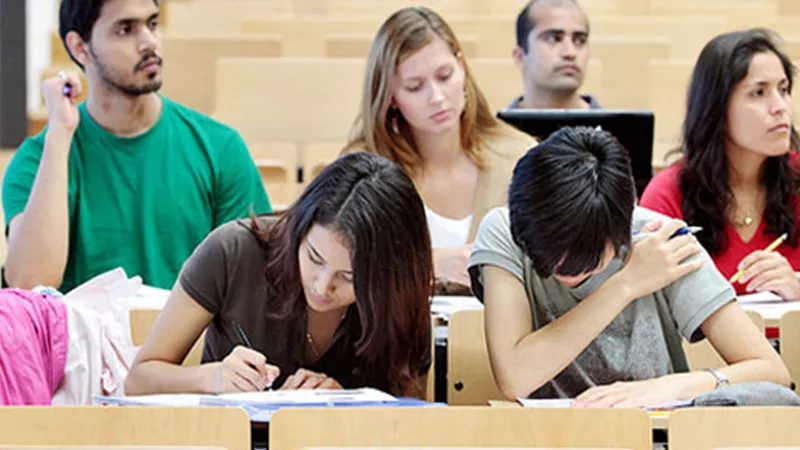 قبول 20% من طلاب الثانوية العامة بالجامعات التكنولوجية و80% من الدبلومات والمعاهد