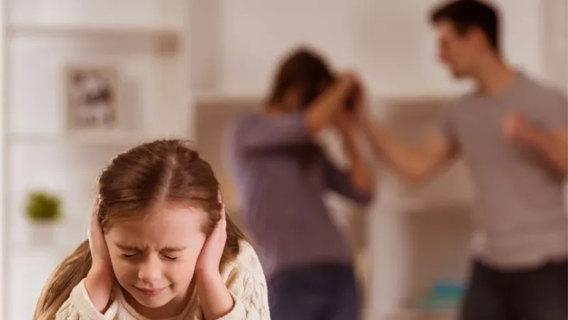«بيقبض ثمن التحرش».. كريمة أمام المحكمة: جوزي ضيع بنتي