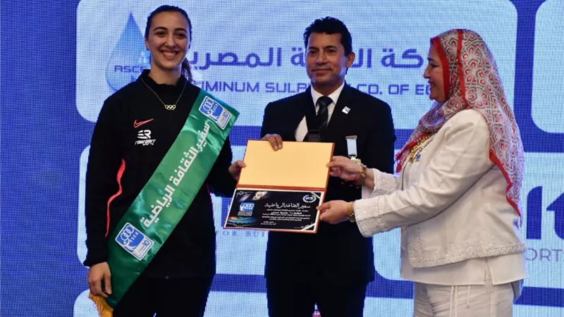 تكريم سفراء الرياضة العربية والمصرية.. من بينهم هادية حسني نجمة الريشة الطائرة