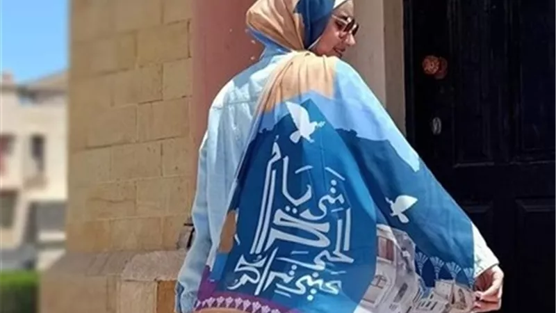 حنين.. فنانة مصرية تحلم بالوصول للعالمية بالرسم على القماش 